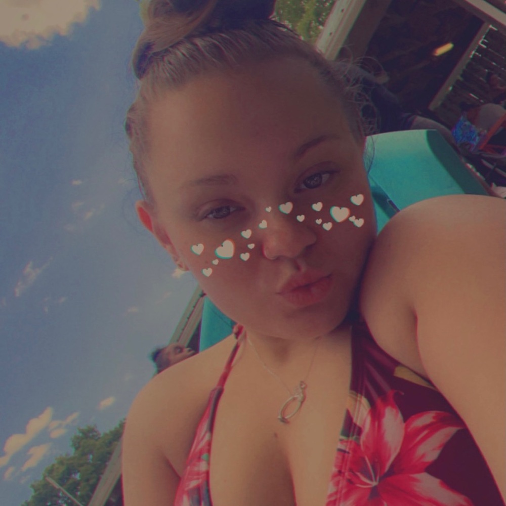 Meet your Posher, Stormee